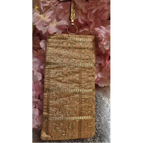 Mobielzakje champagne met goud geborduurd Mobielzakje champagne met goud geborduurd